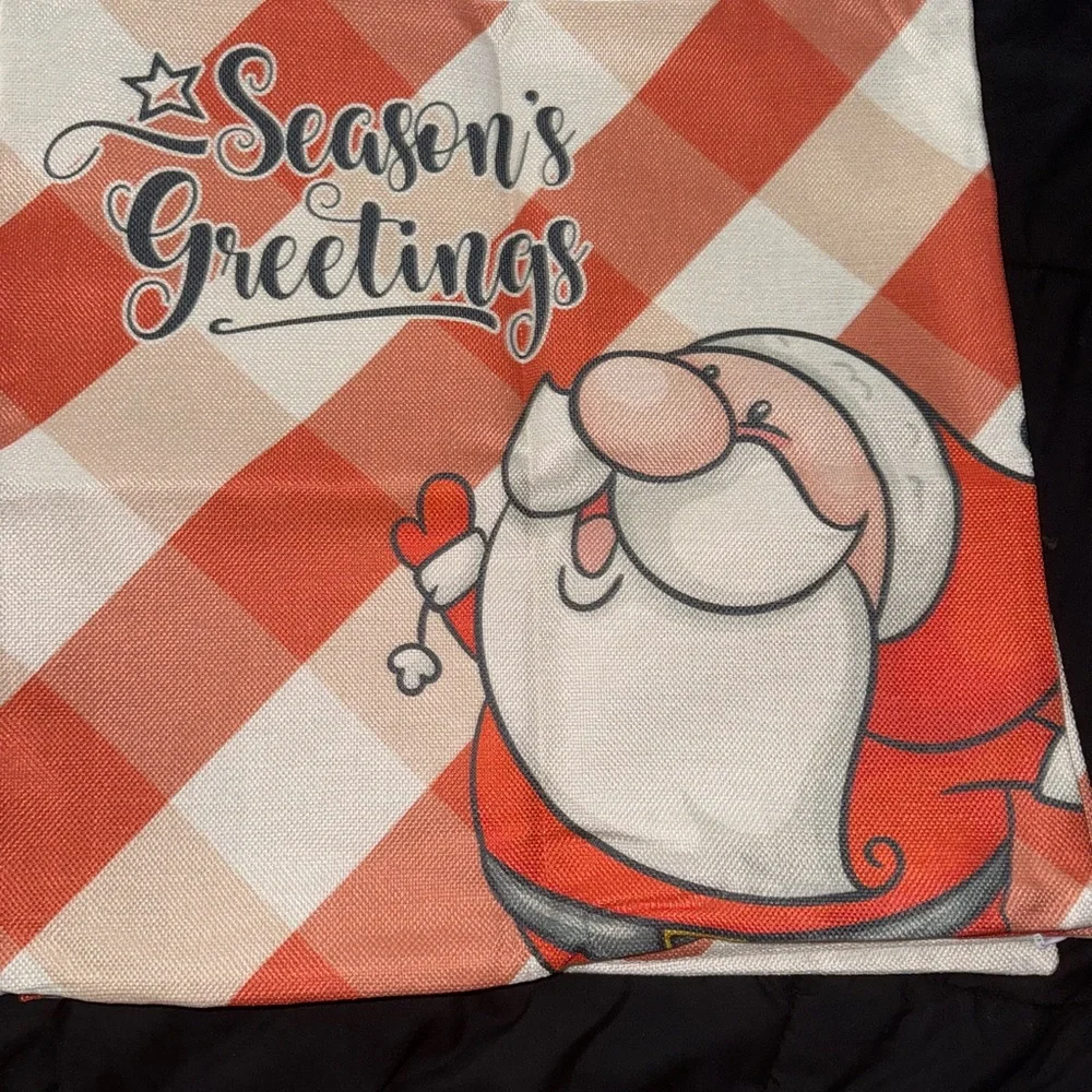 NEW Set of 4 Festive Merry Christmas Pillow Covers, 18